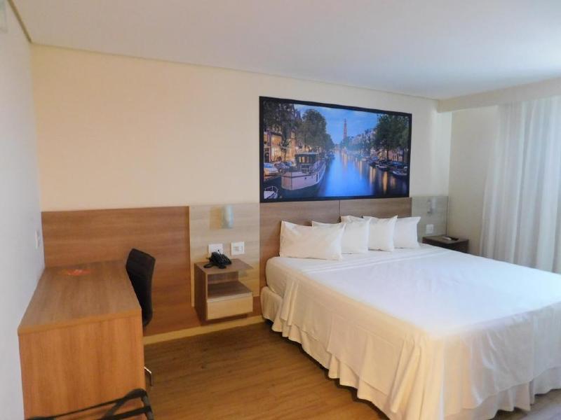 Hotel Amsterdam มอนเตสกลารอส ภายนอก รูปภาพ