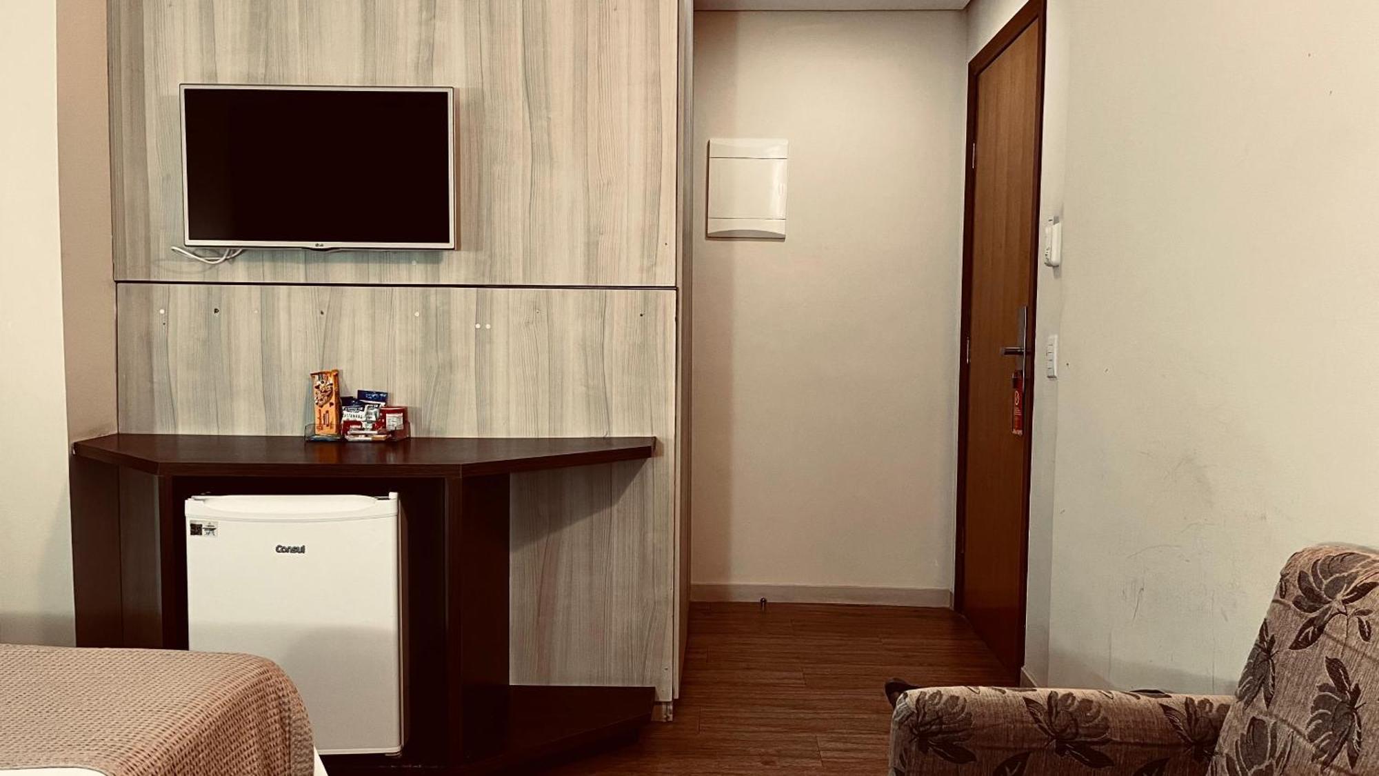 Hotel Amsterdam มอนเตสกลารอส ภายนอก รูปภาพ